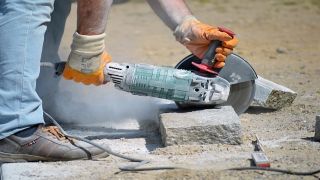 有業人員数の地域差と今後の見通し：世帯構造と就業環境の変化に迫る