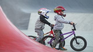 無職世帯の子ども数の推移と地域差―18歳未満人員の実態と課題