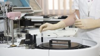 医薬品支出の動向と地域差：減少傾向と今後の見通しを分析
