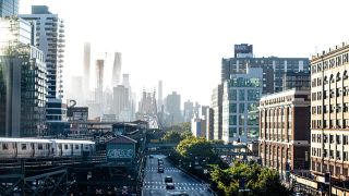 地方と都市で異なる勤労世帯の交通・通信費の実態と今後の展望
