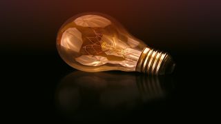 無職世帯の電気代はなぜ高い？都市差と高齢者世帯の省エネ課題を解説