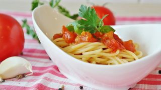 パスタソース100gの価格推移と地域差、今後の変動要因を解説