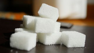 砂糖1kgの小売価格の地域差と今後の動向｜日本の価格推移を解説