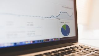 役職別パソコン支出の傾向と課題｜雇用者の増加と自営業の低迷分析