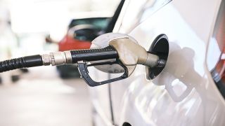関東のガソリン価格動向｜都市別の差と上昇要因を詳しく解説