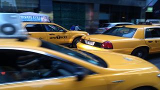 近畿地方のタクシー運賃動向：2025年の価格と要因分析
