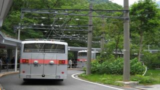 【2025年版】近畿のバス運賃動向｜都市別価格と値上げの背景を解説