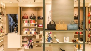 バッグの小売価格動向2025｜平均1.961万円、高騰都市と安価都市を解説