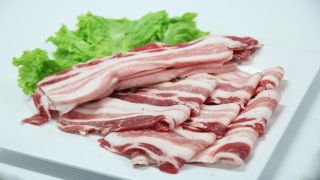 2025年国産豚肉バラの小売価格の動向と地域差、今後の価格見通し解説