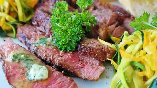 2025年味付け肉の価格動向と地域差、今後の価格推移展望