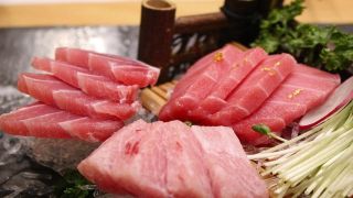 2025年最新｜マグロ小売価格の地域差と今後の価格動向分析